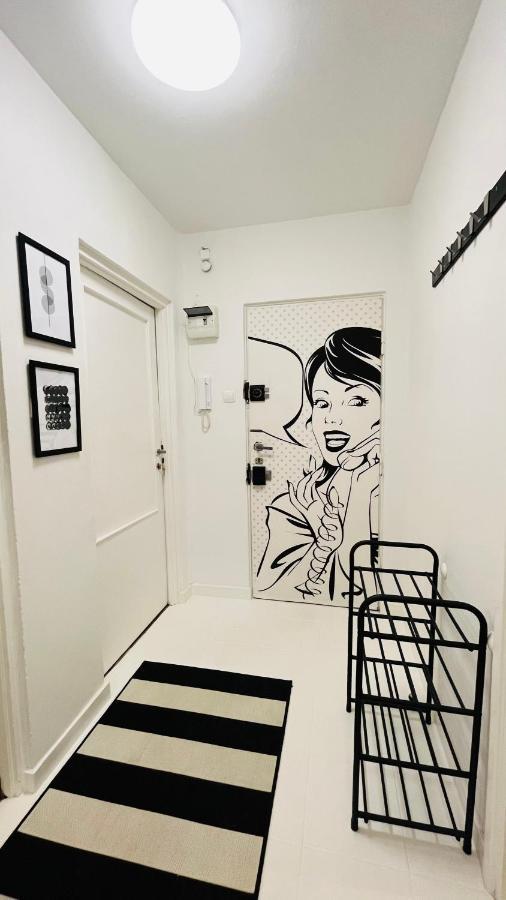 Warszawa Wola Pokoje Hostel ภายนอก รูปภาพ